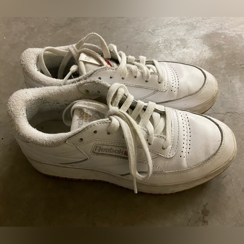 Reebok Classics White Gumsole Platform Size 37/6.5US GUC
